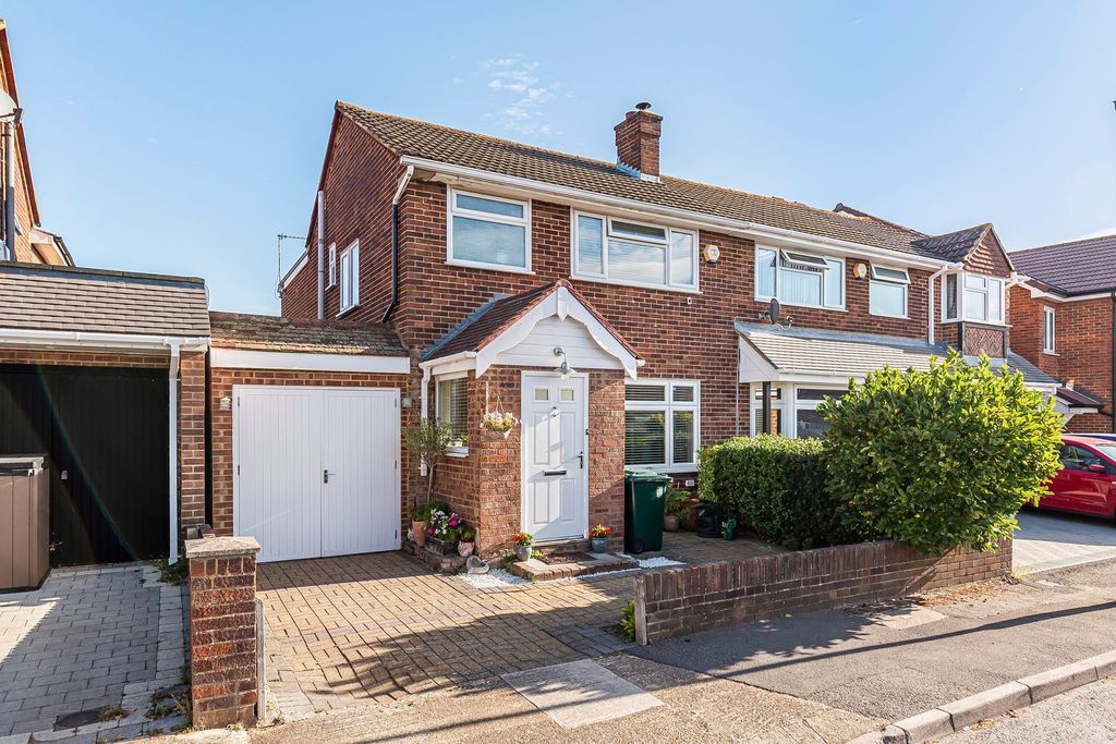 Property photo 1 of 30
