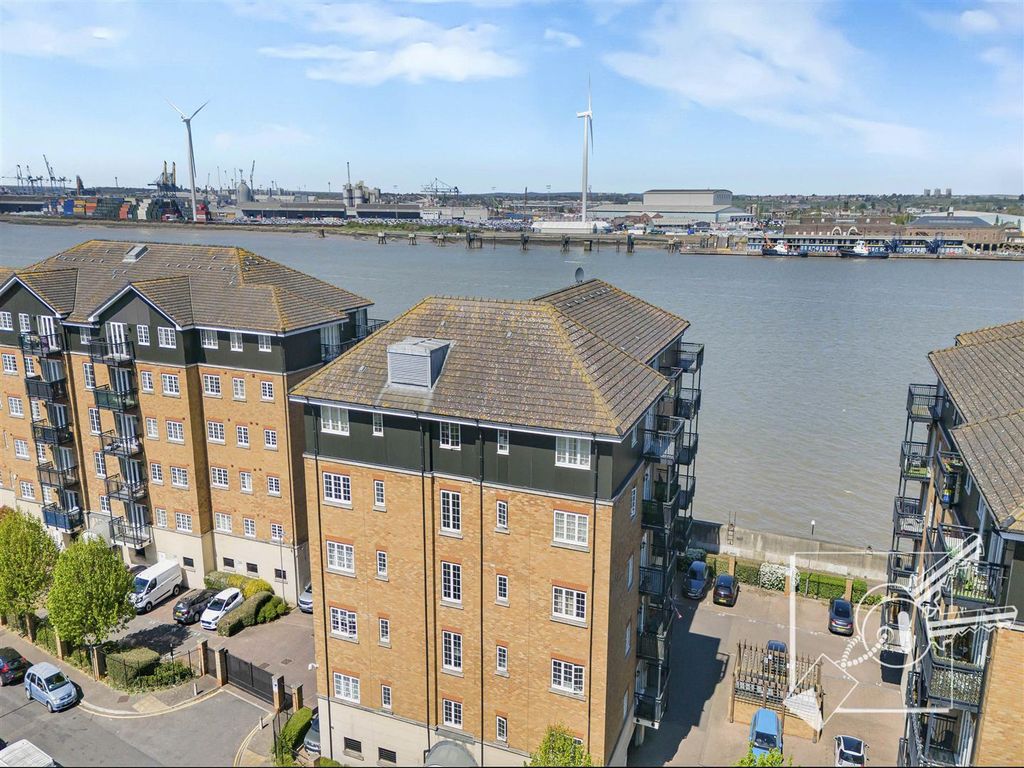 Property photo 1 of 36