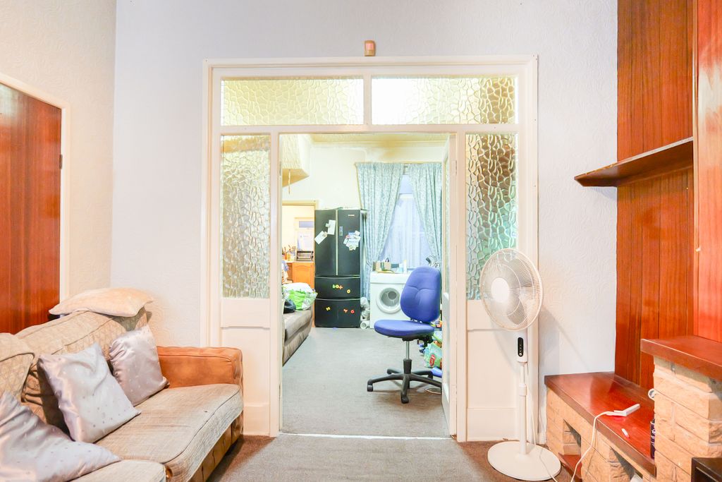 Property photo 3 of 30