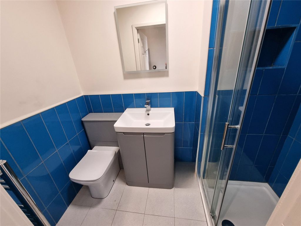 Property photo 2 of 22 Picture No. 43