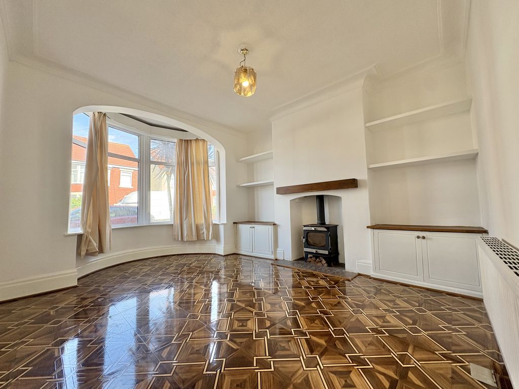 Property photo 2 of 23