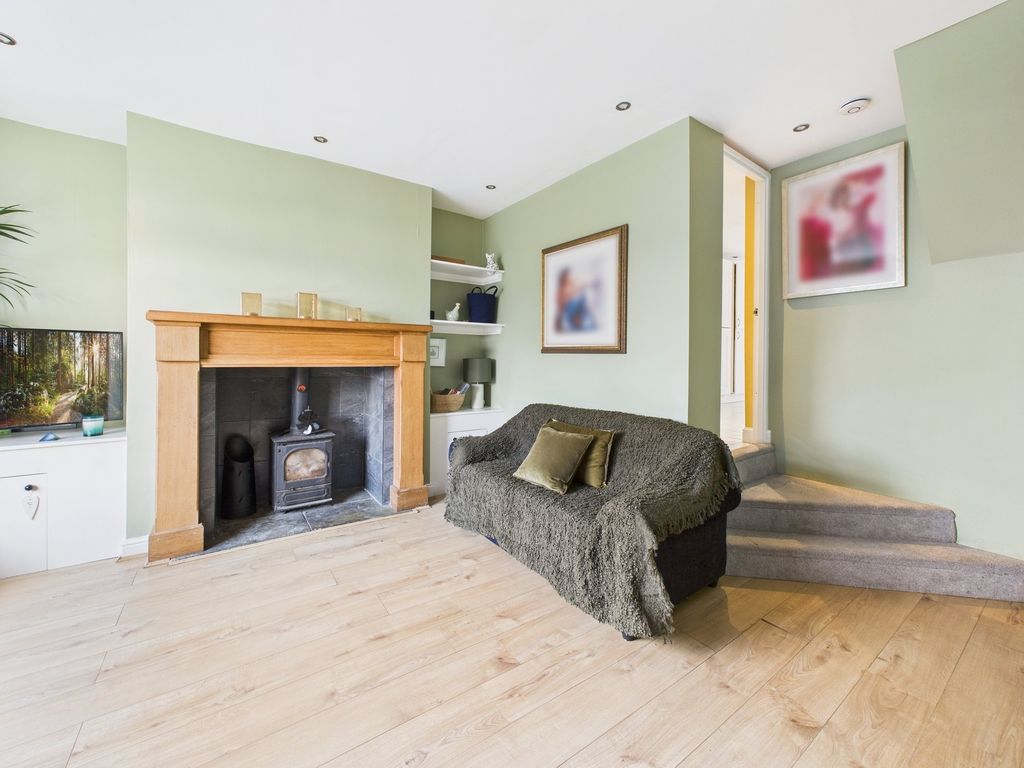 Property photo 1 of 11 Lounge