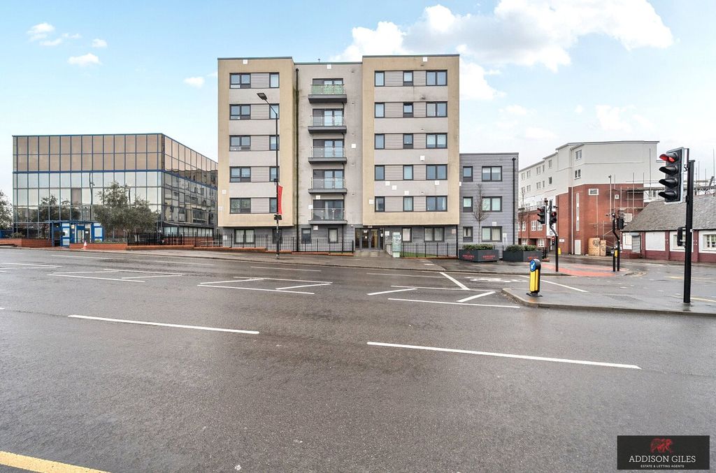 Property photo 1 of 20 Picture No. 01