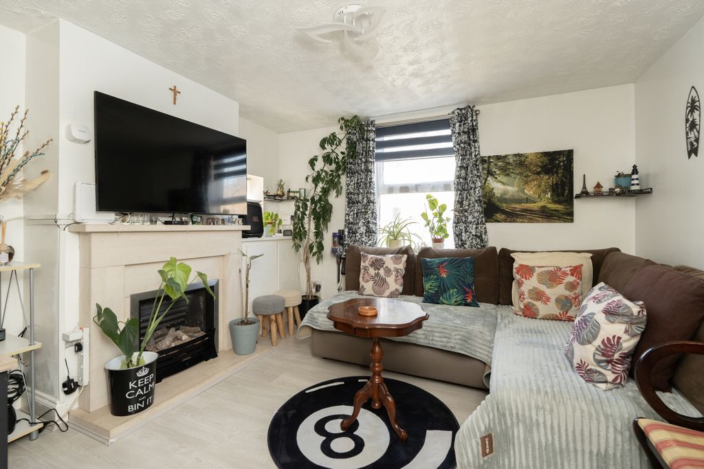 Property photo 2 of 15 2