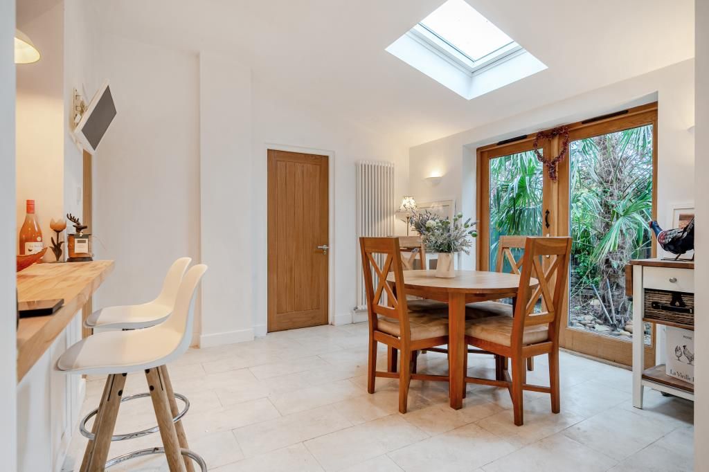 Property photo 3 of 20 Dining Area