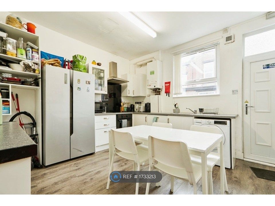 Property photo 3 of 9 Kitchen View 2