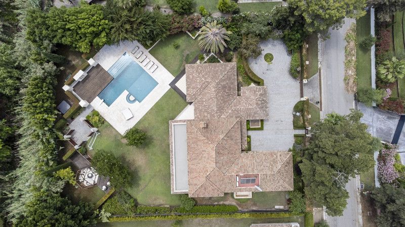 Property photo 2 of 63