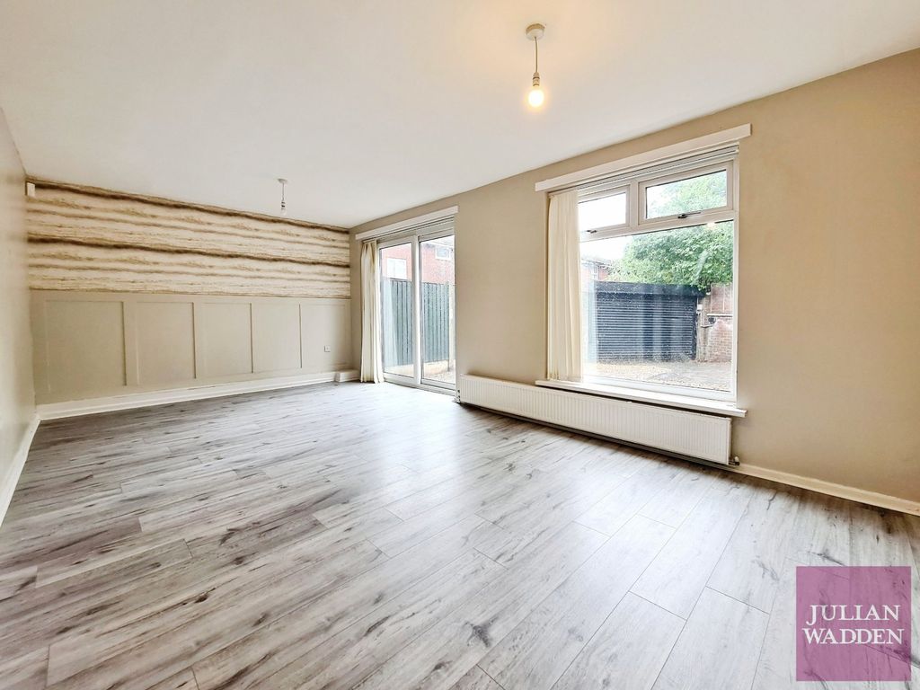 Property photo 2 of 15 Picture No. 02