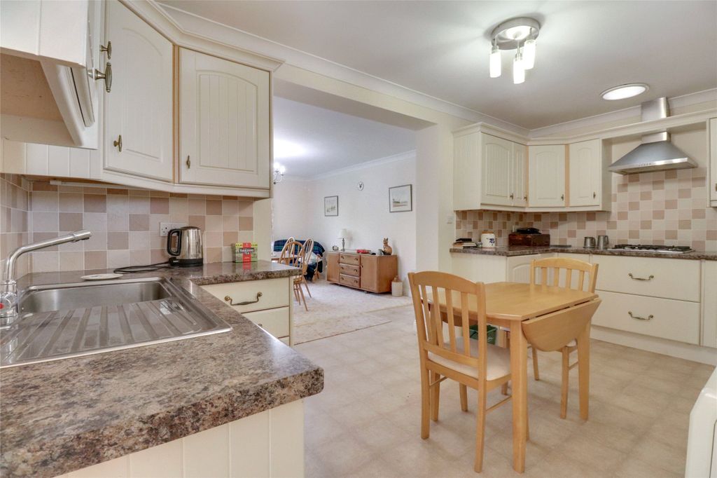 Property photo 2 of 17 2 - Picture No. 08