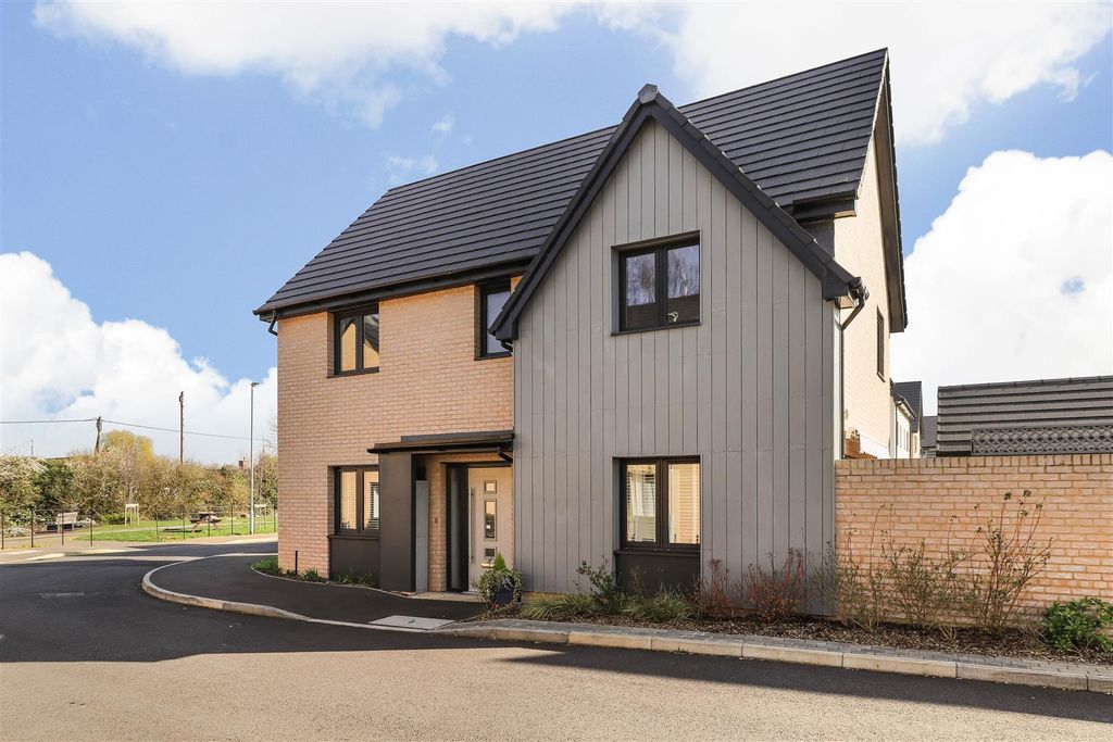 Property photo 2 of 29 Img (27).Jpg