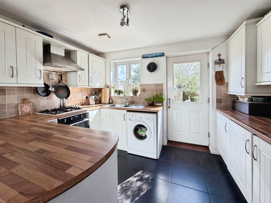 Property photo 2 of 22 5420595