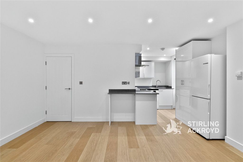 Property photo 2 of 16 Picture No. 19