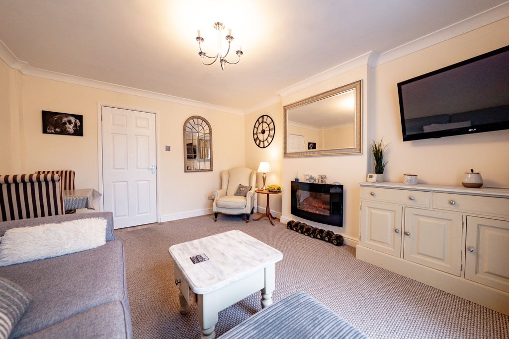 Property photo 3 of 17 Dsc02134