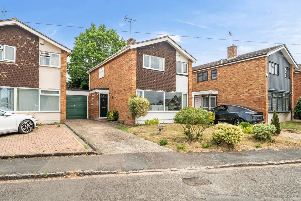 Property photo 1 of 17 External