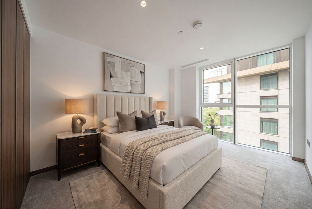 Property photo 3 of 7 Paddington Gardens C11014.Jpg