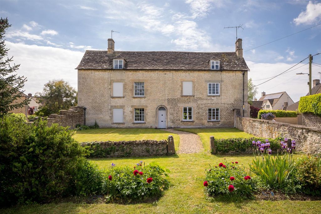 Property photo 1 of 34 31 - Ham House - Gl7 5Uf - Web.Jpg
