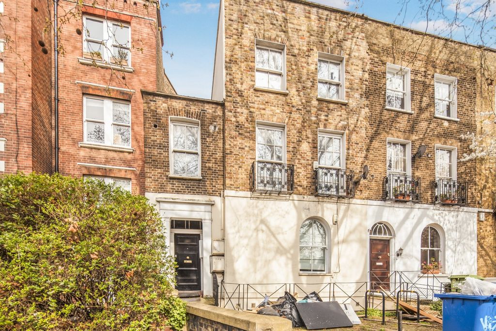 Property photo 1 of 10 External