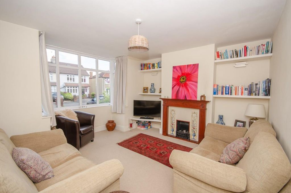 Property photo 3 of 23 Lounge.Jpg