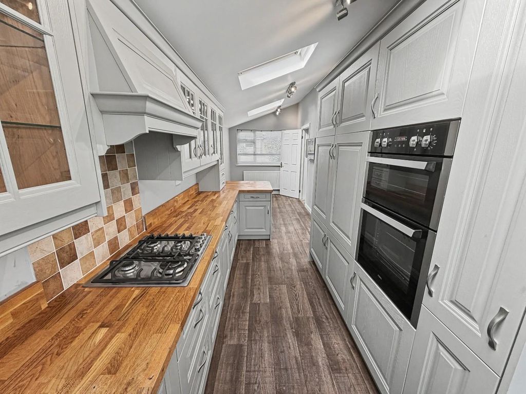 Property photo 3 of 20 Img_1346.Jpeg