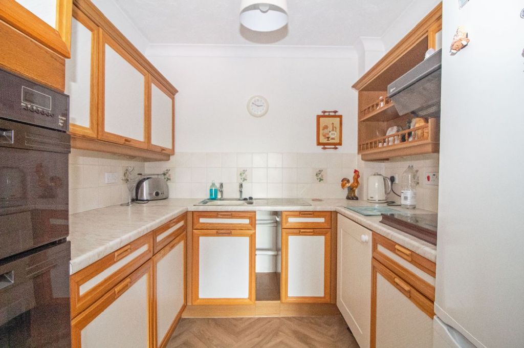 Property photo 2 of 14