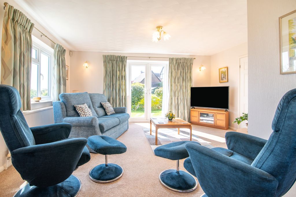 Property photo 3 of 26