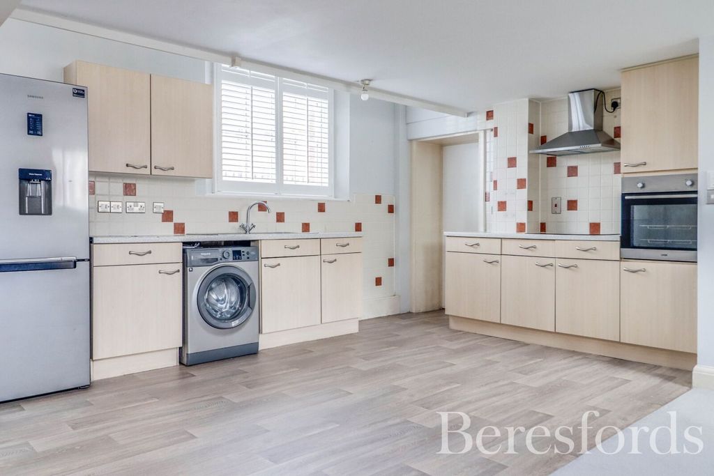 Property photo 3 of 14 Picture No. 24