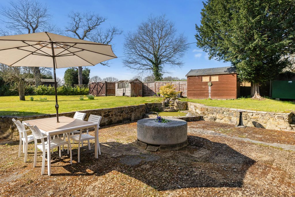 Additional image 15 of 4 bed detached house for saleHare Lane, Lingfield RH7