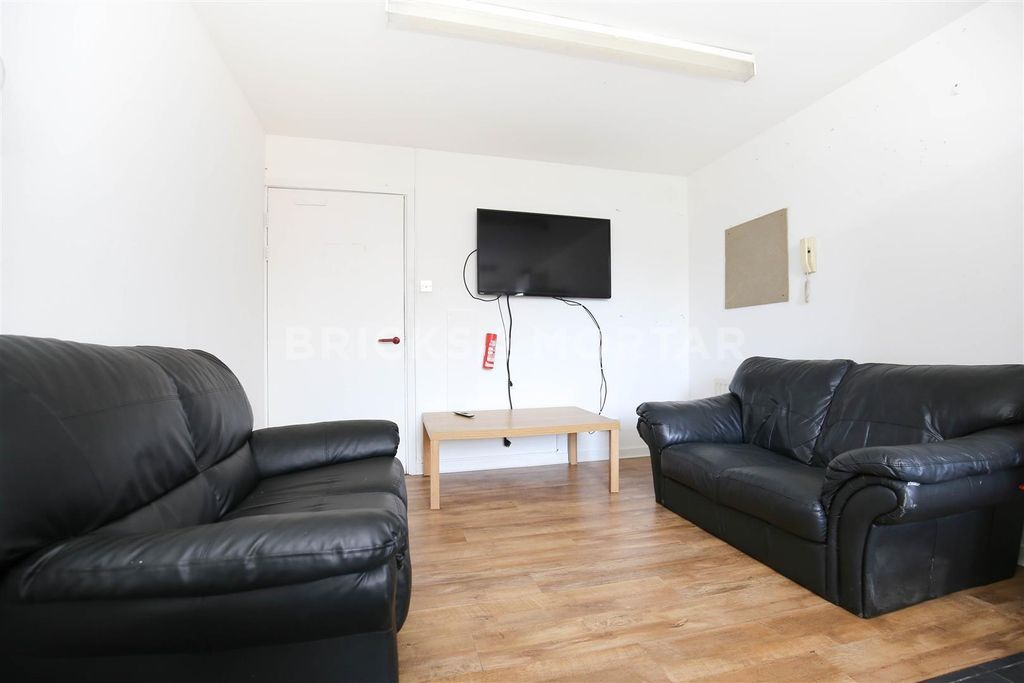 Property photo 1 of 12 0Jxoq2Que4Tfpcleq4_E1Lqqmsk.Jpg