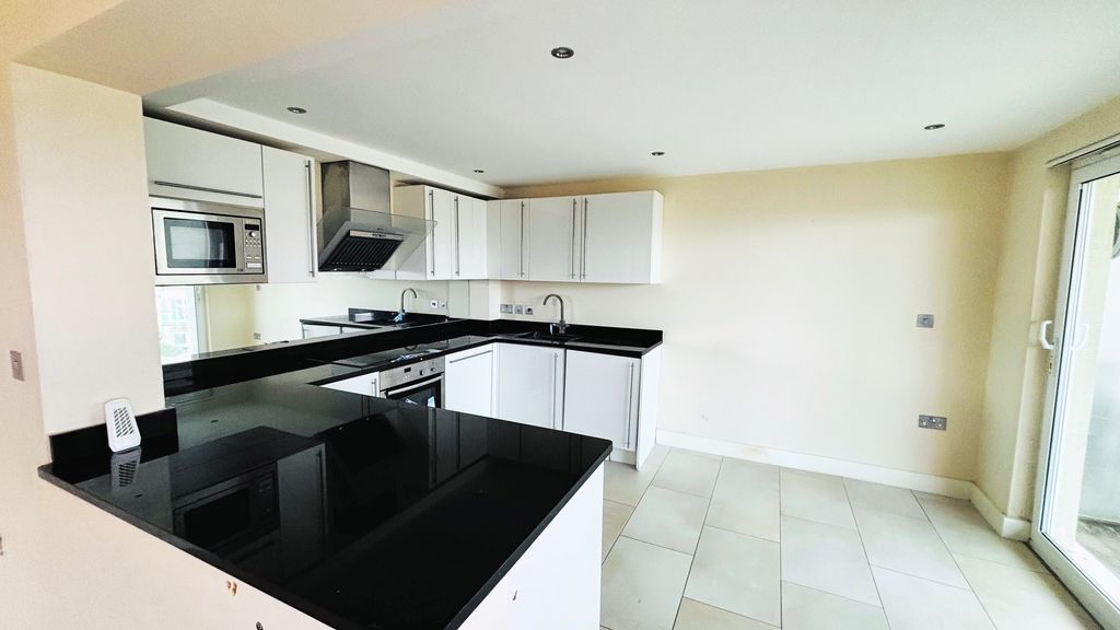 Additional image 7 of 2 bed flat for saleAtlantic House, 1 Ayton Drive, Portland, Dorset DT5