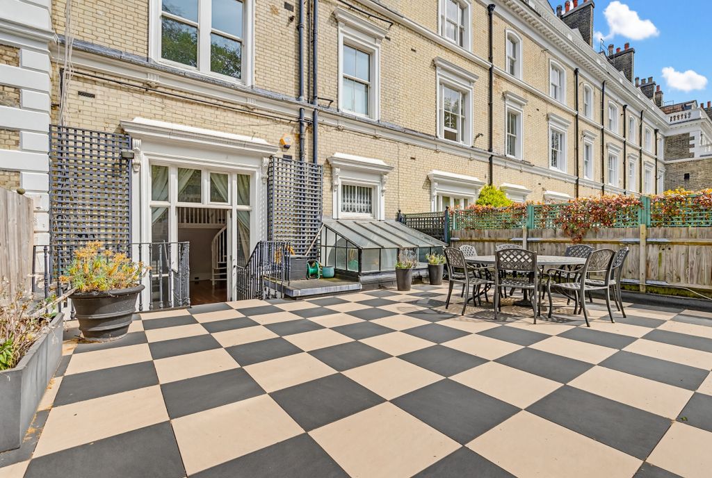 Property photo 1 of 9 Onslowgardens67,Flat3-3