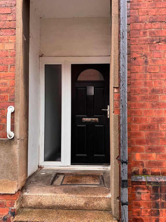 Property photo 3 of 8 Photo 2