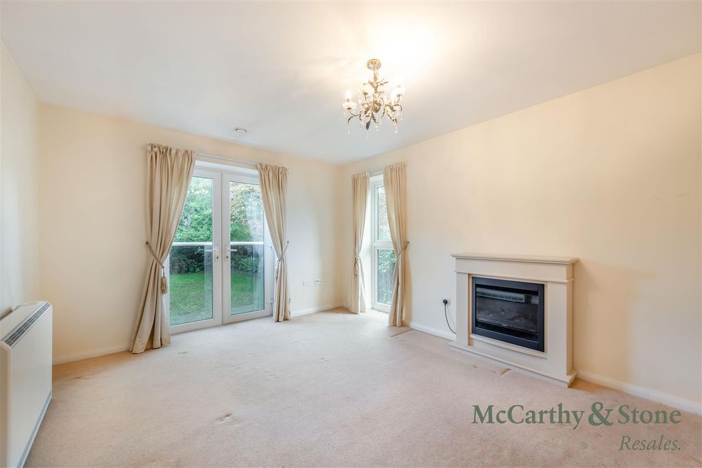 Property photo 2 of 16 8707001-Interior17.Jpg