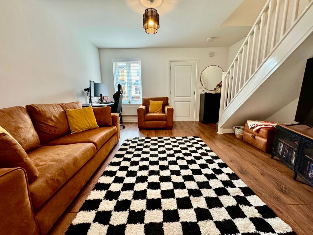 Property photo 3 of 33