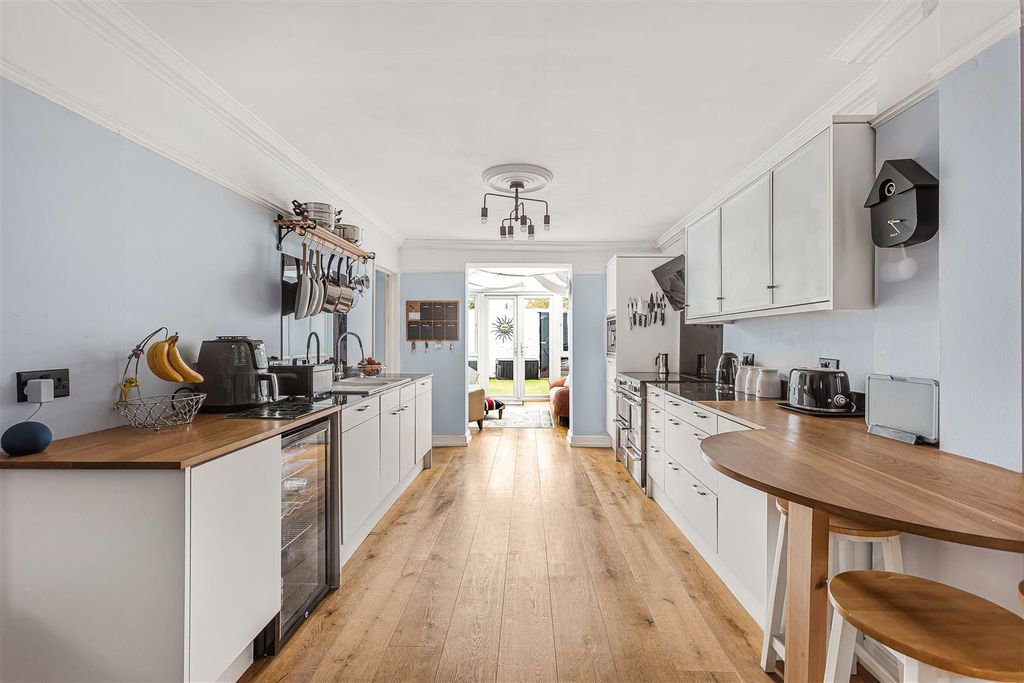 Property photo 2 of 26 33_66964.Jpg