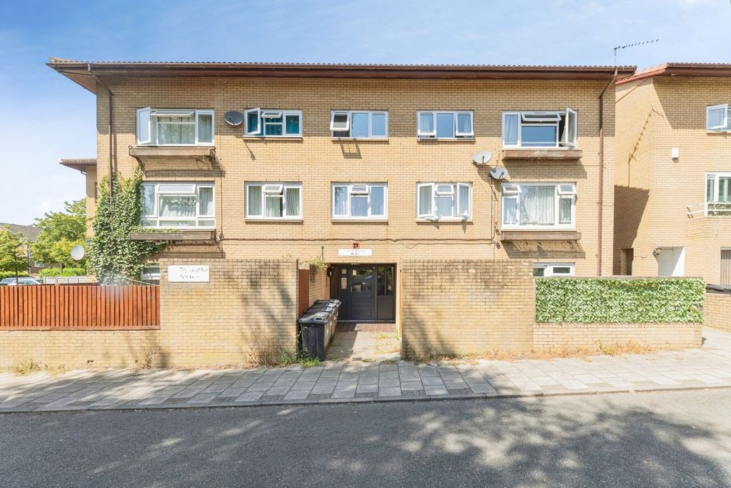 Property photo 1 of 11