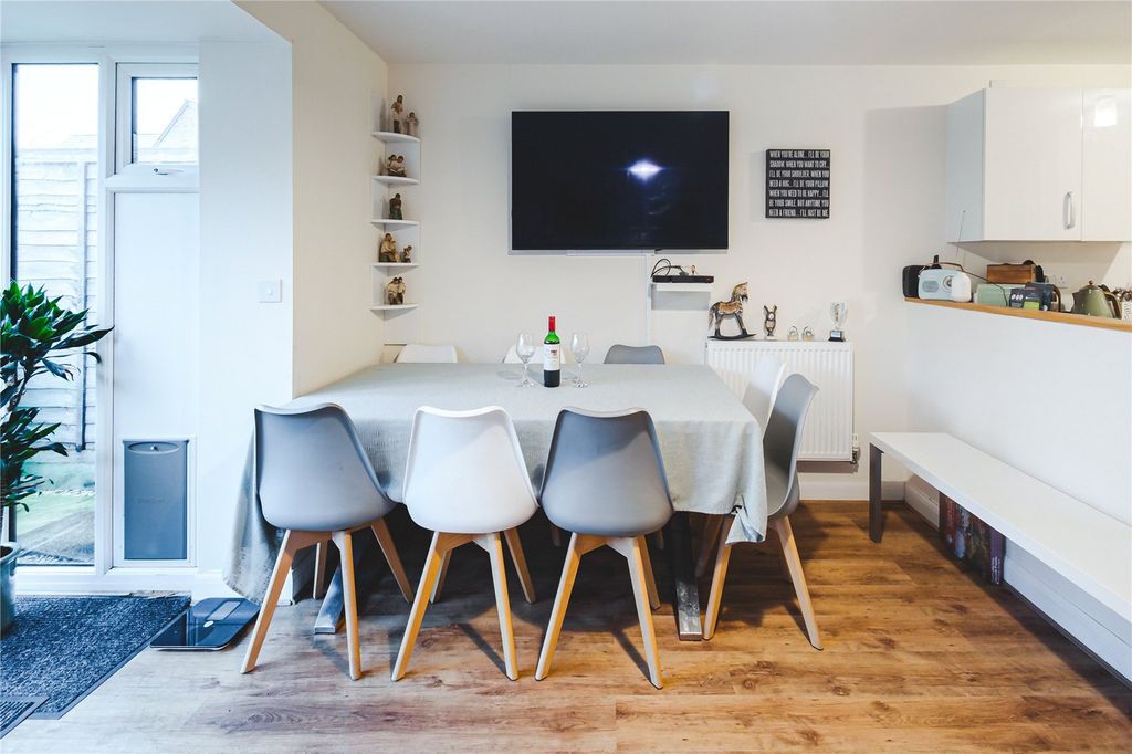 Property photo 3 of 24 Picture No. 07