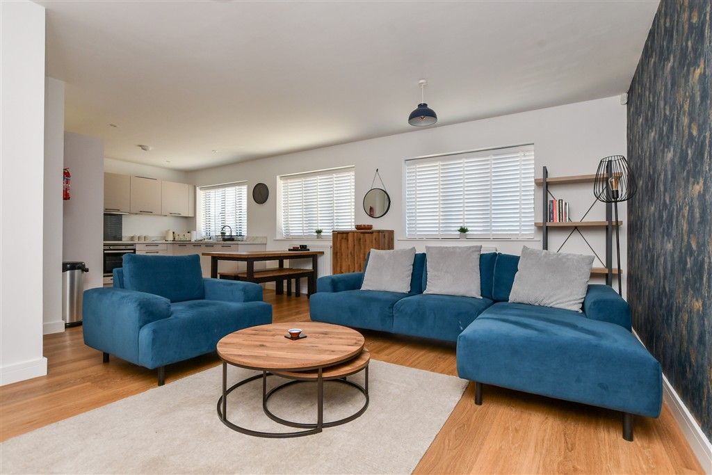 Property photo 2 of 16 Lounge/Diner