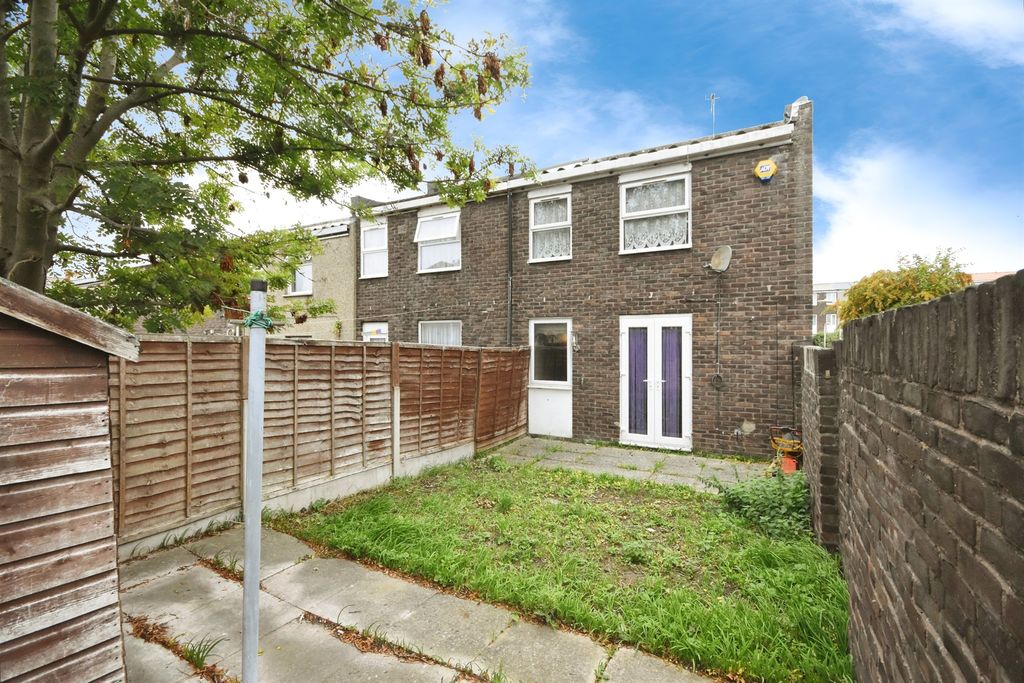 Property photo 3 of 11