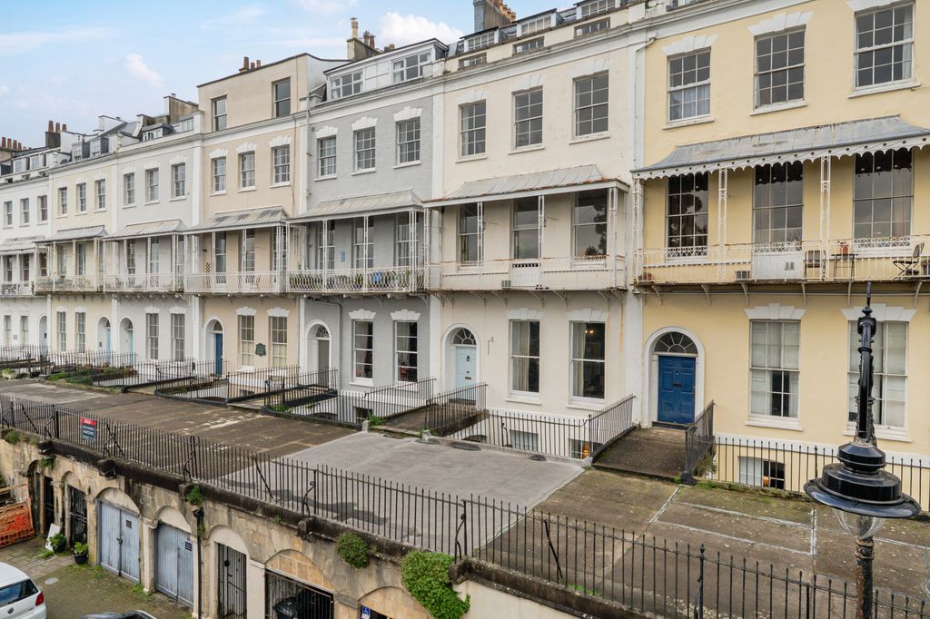 Additional image 2 of 2 bed flat for saleRoyal York Crescent, Bristol BS8