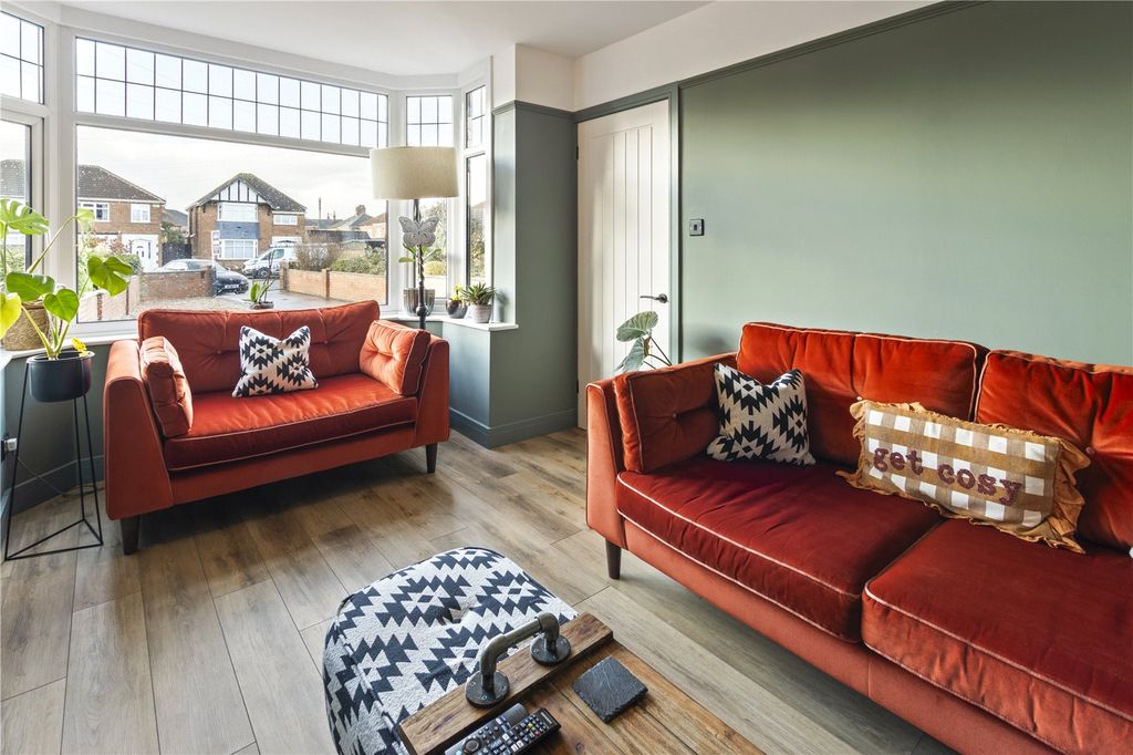 Property photo 3 of 26 Picture No. 25