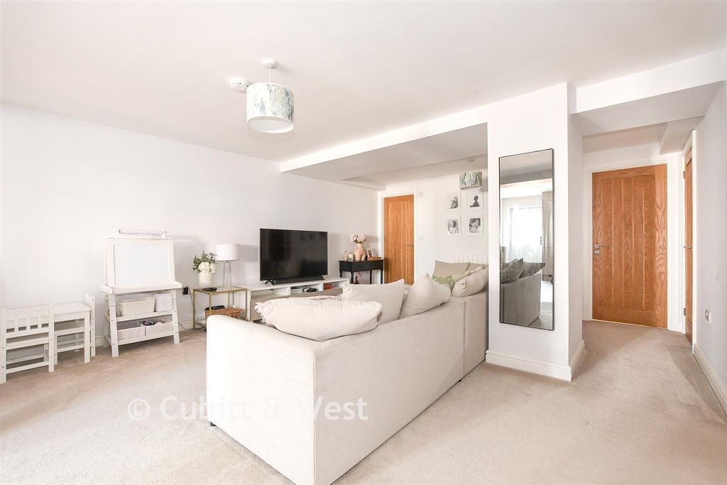 Property photo 1 of 10 Kitchen Lounge/Diner