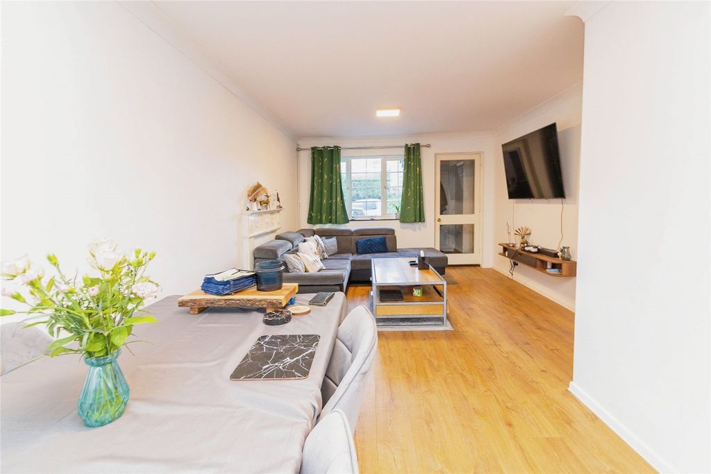 Property photo 2 of 12 Photography