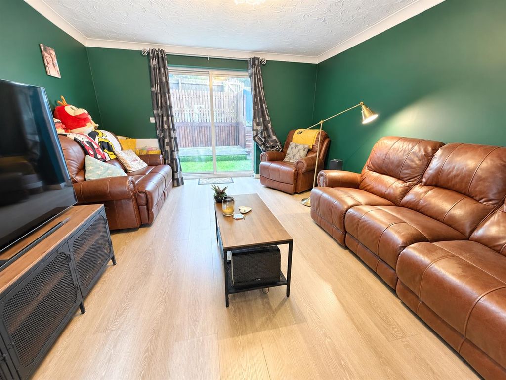 Property photo 2 of 15 5F56155D-B100-4E1E-A7Eb-3C8C588581BA.Png