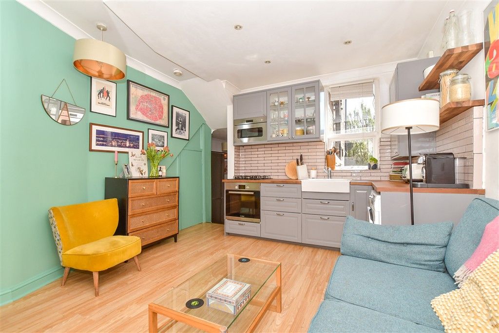 Property photo 3 of 11 Lounge/Diner/ Kitchen