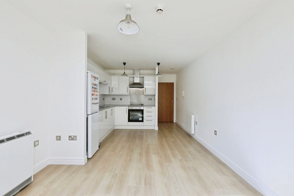 Property photo 3 of 16 Pbox-Img.Jpg