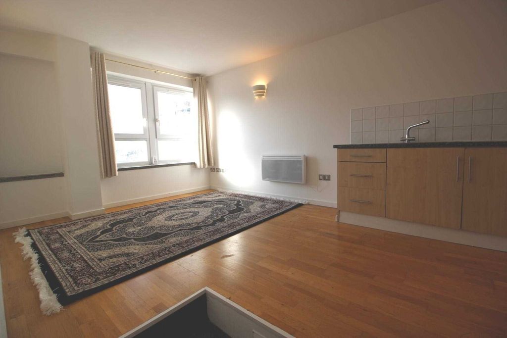 Property photo 3 of 15