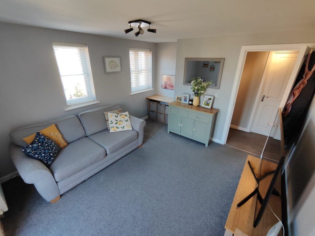 Property photo 2 of 8