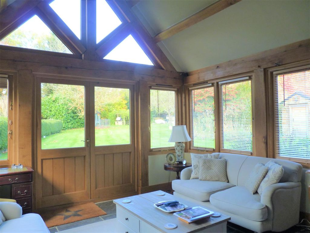 Property photo 2 of 10