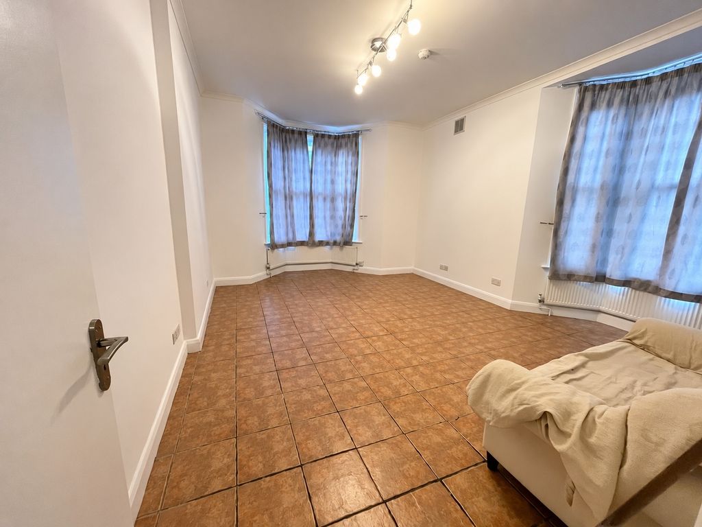 Property photo 2 of 10 Photo 10