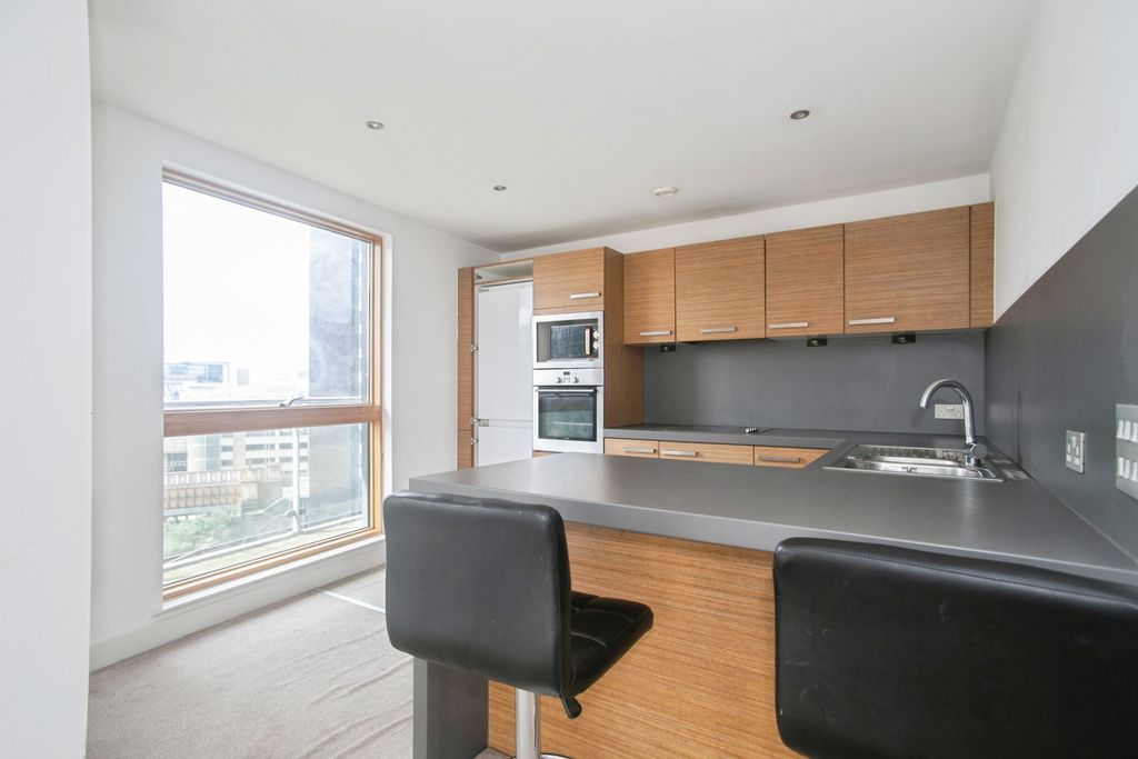 Property photo 2 of 14 Kitchen